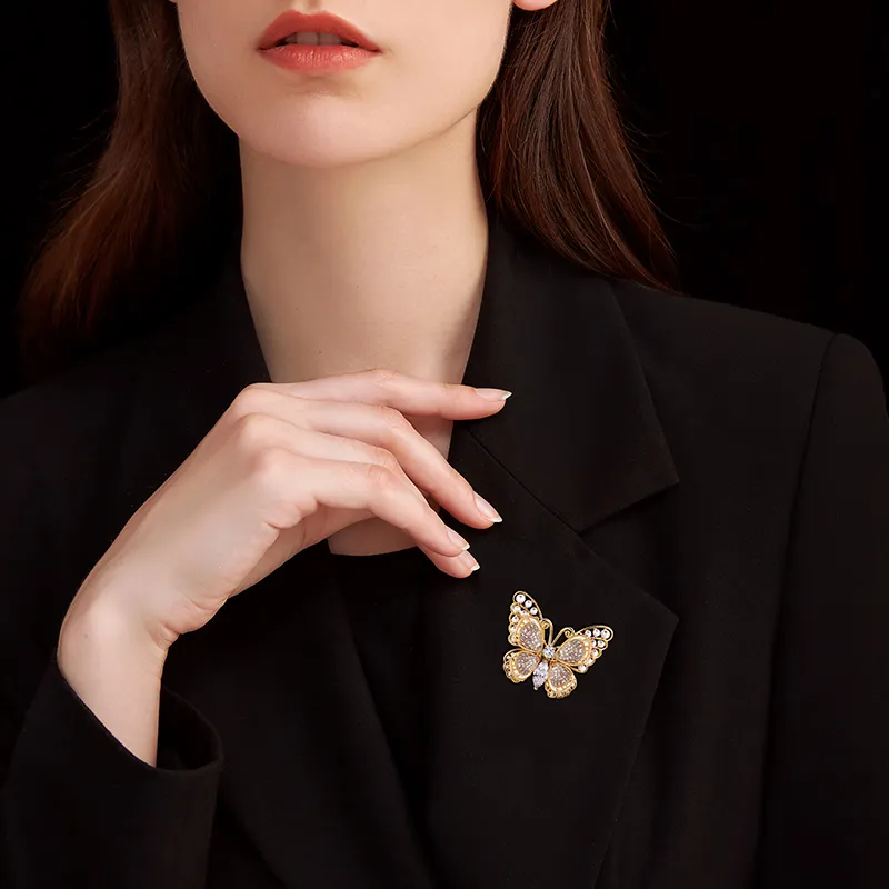 Eternelle Brooches Women's Brilliant Gold-1