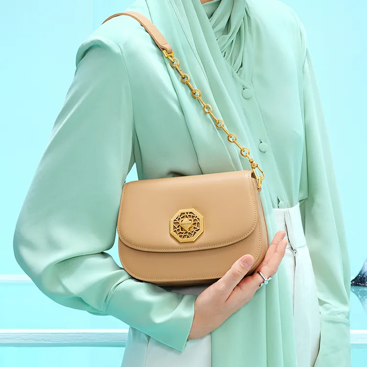 Gong Xuan Cow Leather Shoulder Bag, Saddle Bag, Crossbody Bag Regular Women's White/Sand Dune-6