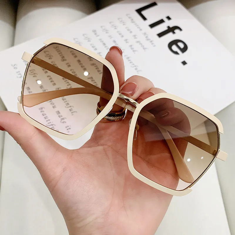 LILY&LOTTY Irregular Shape Sunglasses Women's-2