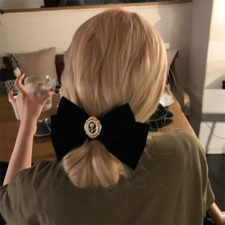 MACE MAVA Velour Hair Clips Women's-1