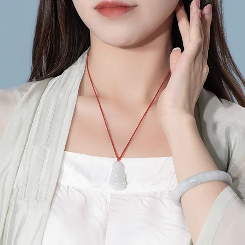CHOW TAI FOOK Glutinous Jade Necklaces Unisex-4