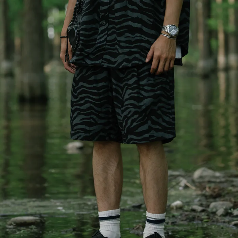 TEKABLU Loose Fit Shorts Men's Tiger Pattern Gray-2
