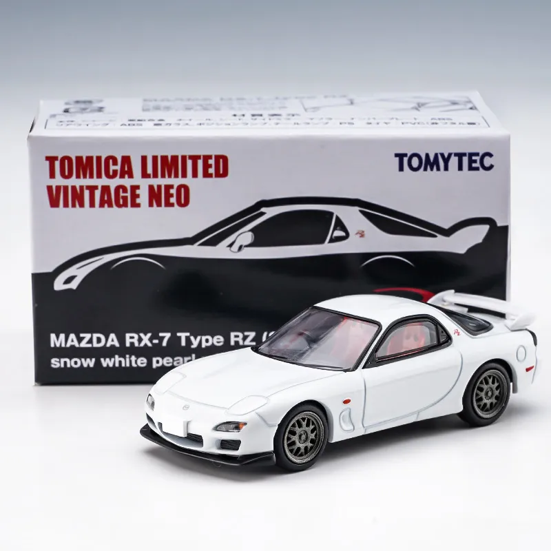 TAKARA TOMY Assembled Models-1