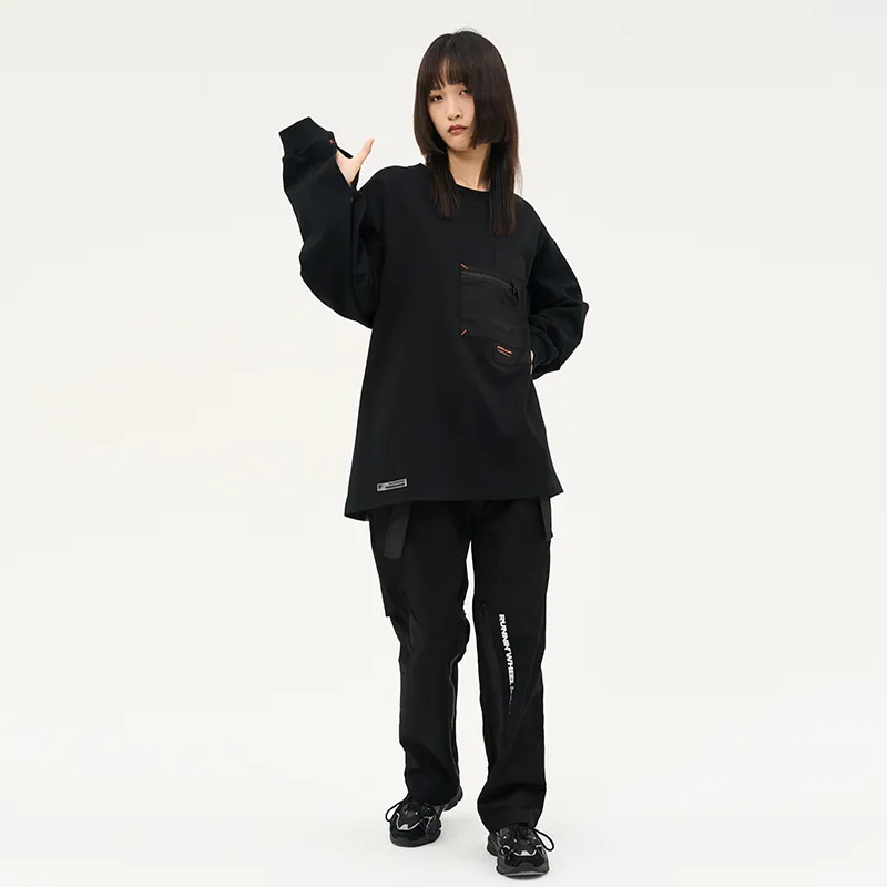 RUNNINWHEEL Crew Neck Loose Fit Sweatshirt Unisex Black-4
