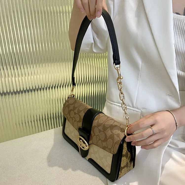 Luxury Care Artisan Workshop Metal Bag Accessories Women's Gold-Tone-4