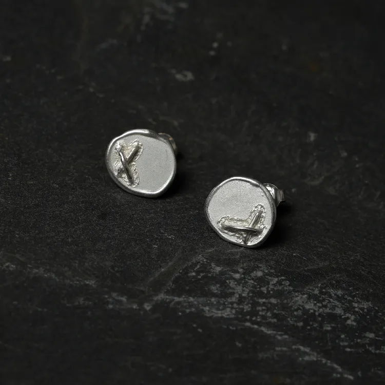 M.Wong 925 Sterling Silver Burned White Distressed Stud Earrings Unisex-1