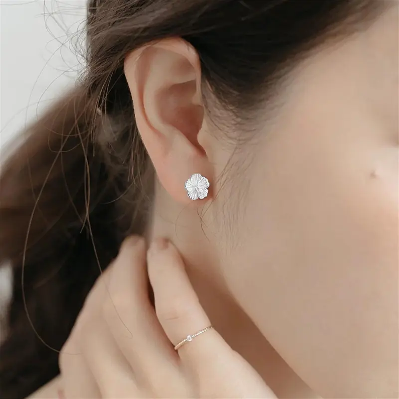 PIARA Stud Earrings Women's Silver-1