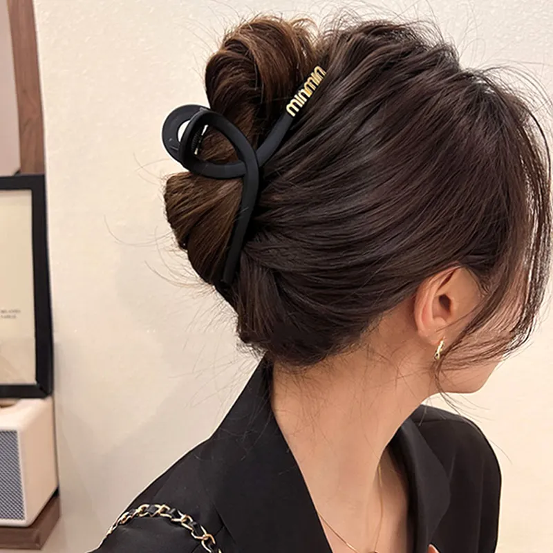 SENDME Acrylic Hair Clips Women's-6