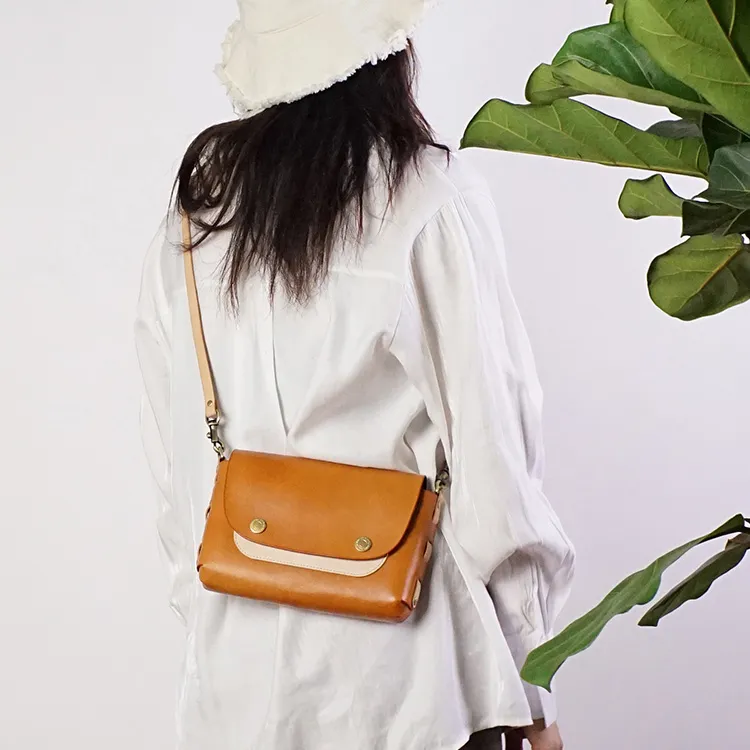 LINE ARTISANAL Crossbody Bags-6