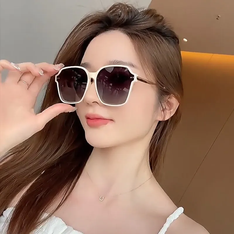 MUYKUY TR/Memory Plastic Stainless Steel Square Sunglasses Women's-2