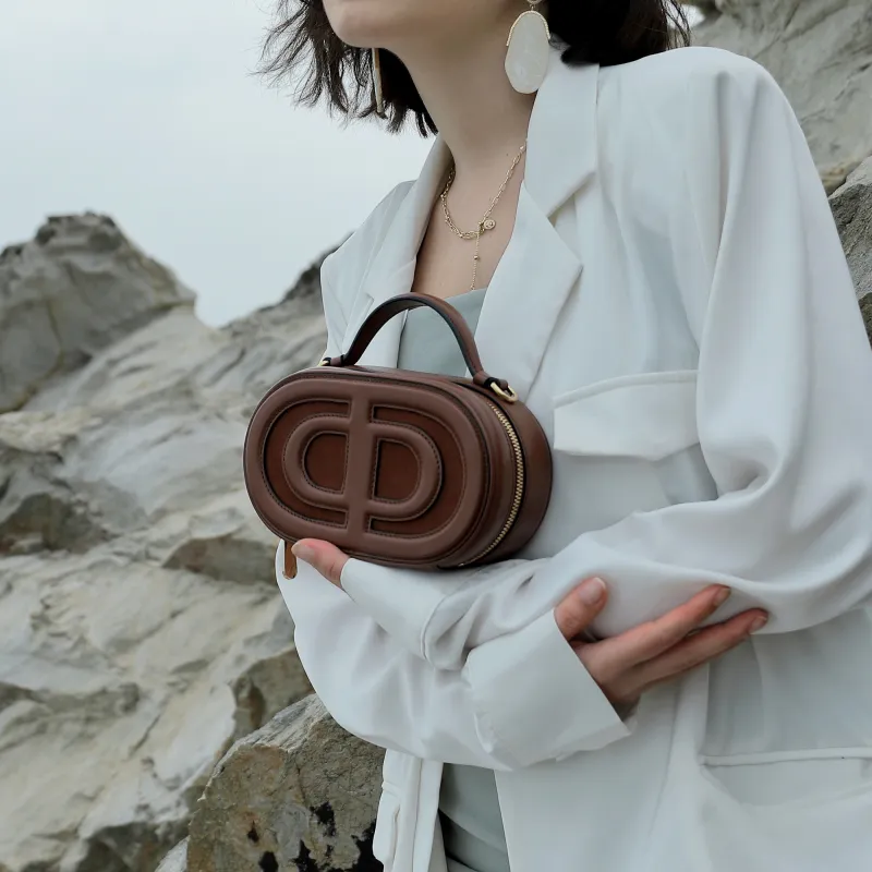DILAKS Cow Leather Cell Phone Women's Bag, One Shoulder Handbag Trumpets Women's Chocolate-5