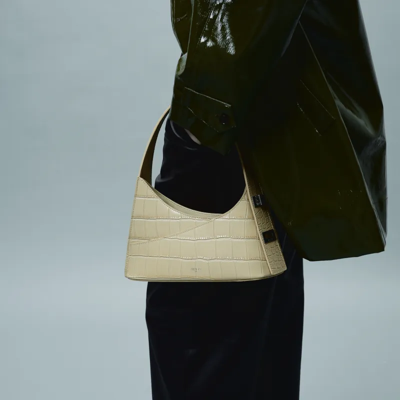 APEDE MOD Twist Shoulder Bags-1