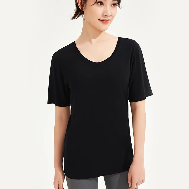 MOLY VIVI T-Shirts Women's-2