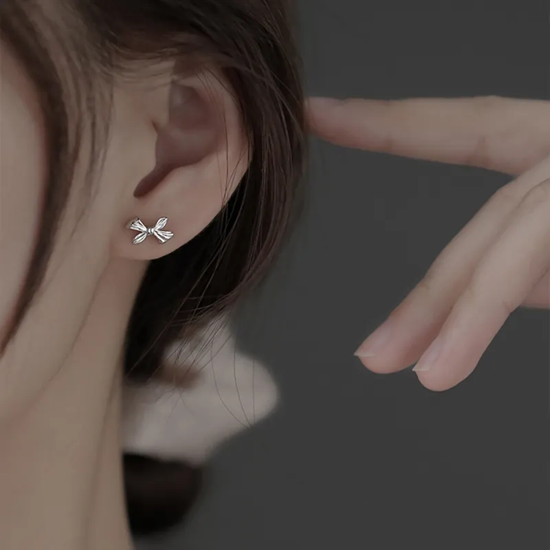 PIARA Stud Earrings Women's Silver-2