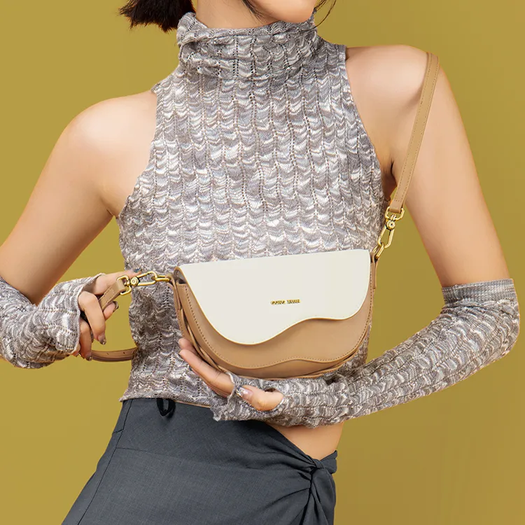 Gong Xuan Crossbody Bags Cloud Clear Sunset-8