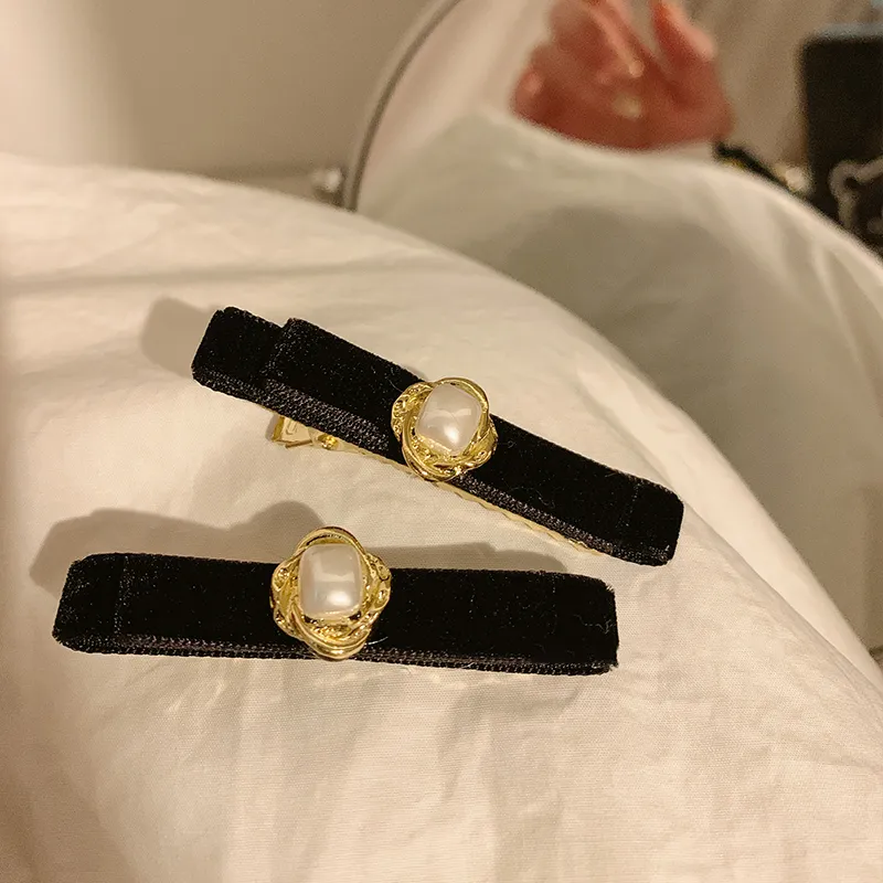 SENDME Hair Clips Women's Black Velvet Pearl Bowknot Hair Clip Set Of Two-9