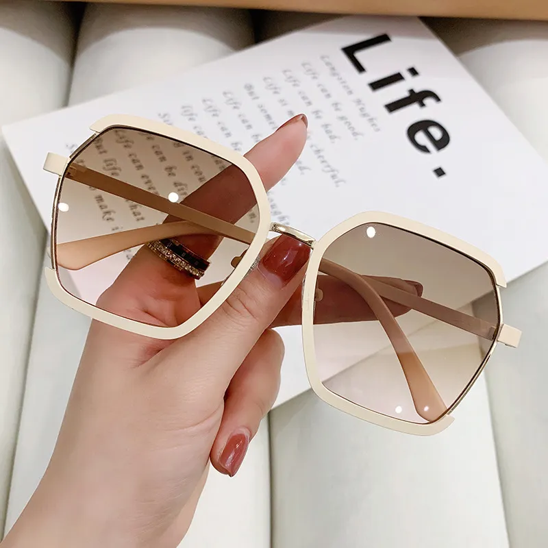 LILY&LOTTY Irregular Shape Sunglasses Women's-1