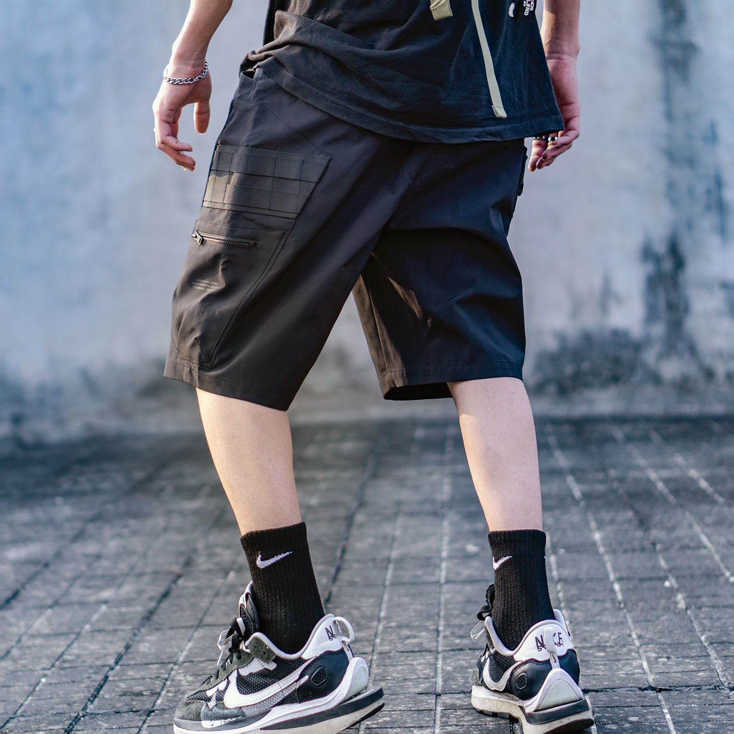 ◆即決価格◆V12 COMFO MOCK＆CONFO SHORTPANTS 上下 ◇最終即決価格◇V12 COMFO MOCK＆SHORTPANTS セットアップ