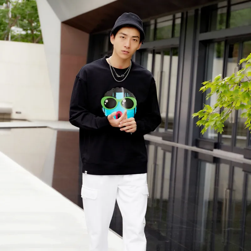 Thankque Crew Neck Loose Fit Sweatshirt Unisex-3