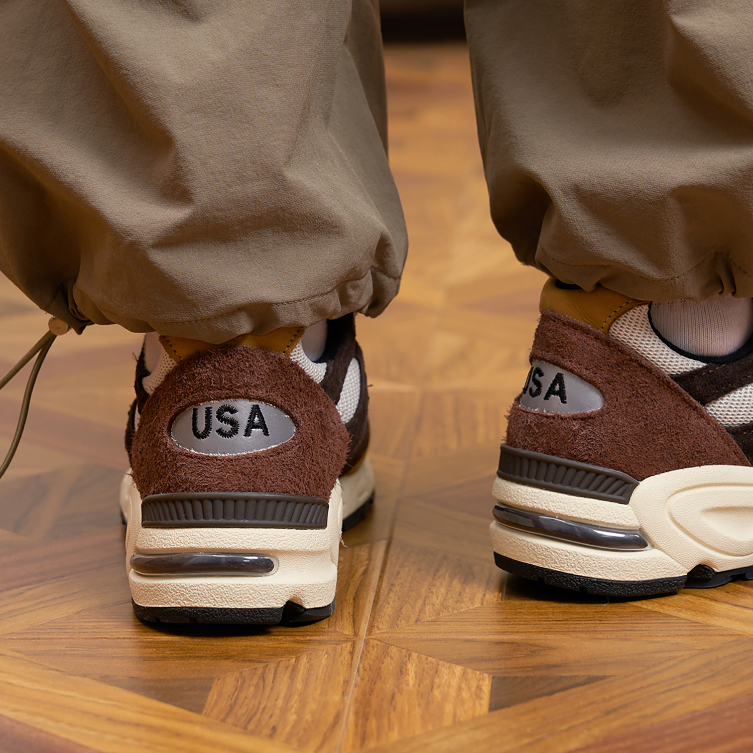New Balance 990v2 MiUSA Season 2 Brown Wide (D) US M 8.5
