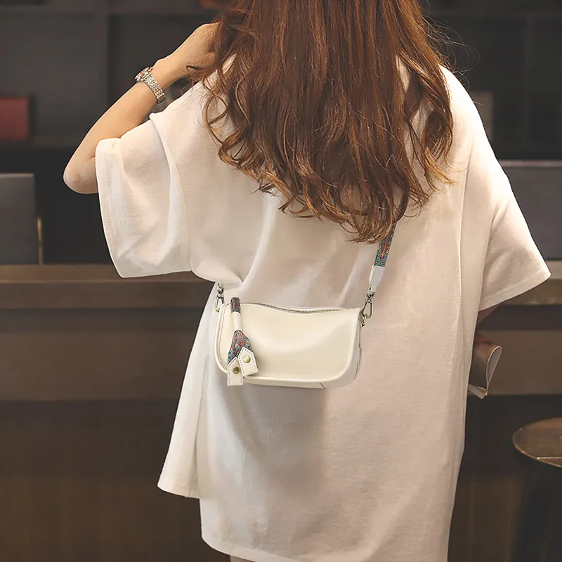 VINEY Cow Leather Shoulder Bag Crossbody Bag Pillow Bag Small Size Women's White-1