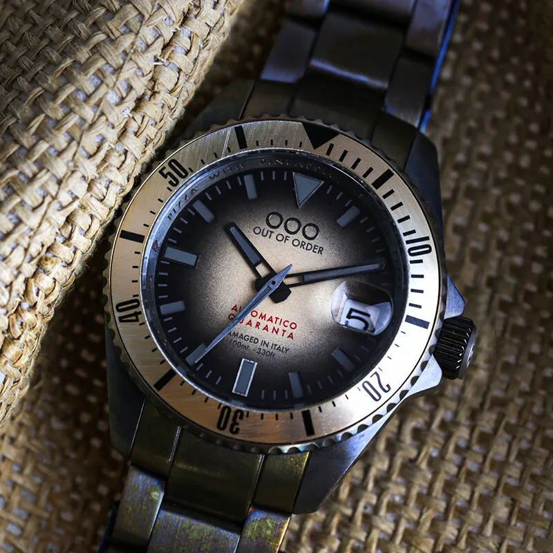 OUT OF ORDER Men Watch-1