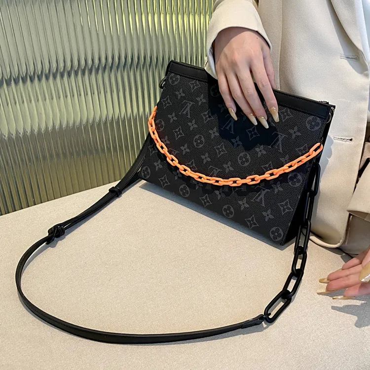 Luxury Care Artisan Workshop Bag Accessories-9