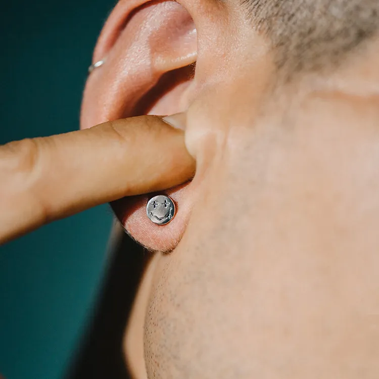 MAPLECO Stud Earrings Unisex-3