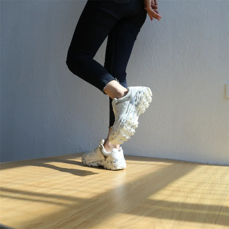 HUMTTO Shock Absorbers With Slip Resistant And Abrasion Resistant Properties Low Top Outdoor Shoes Women's White-7