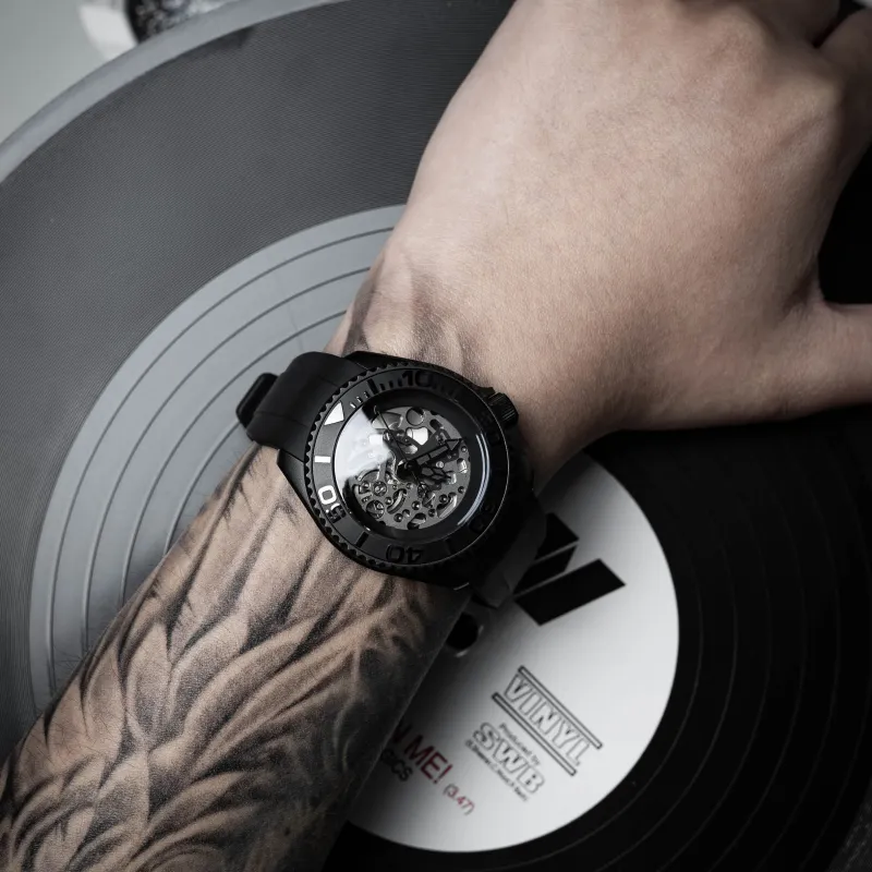 VENCREW Leviathan [Black Warrior] Automatic Mechanical Movement Watch Unisex Cut-Out Dial-3