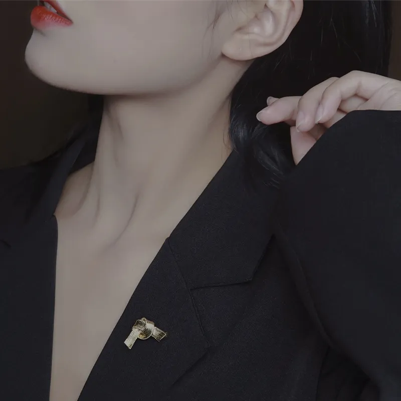 Rareme Brooches Women's Gold-3