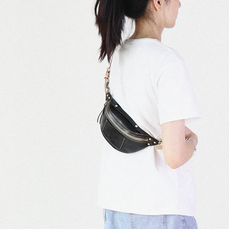 LINE ARTISANAL Sling Bags-5