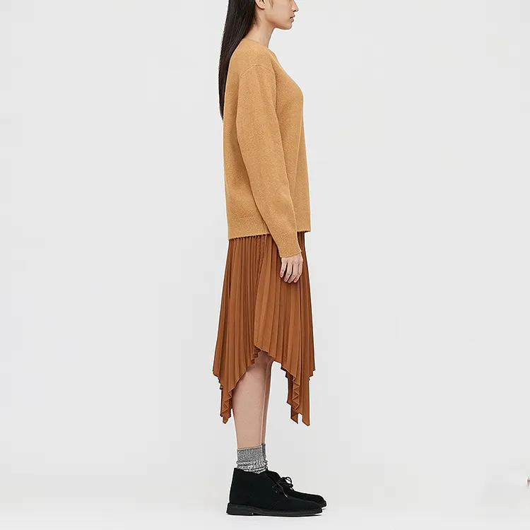 Jw Anderson X UNIQLO Jw Anderson Co-Branded Series Sweaters Women's Beige-3