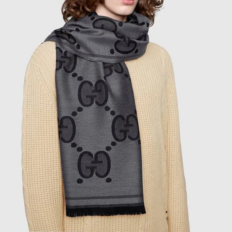 GUCCI Gg Jacquard Scarf-6