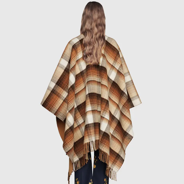 GUCCI Reversible GG Wool Shawl Brown-6