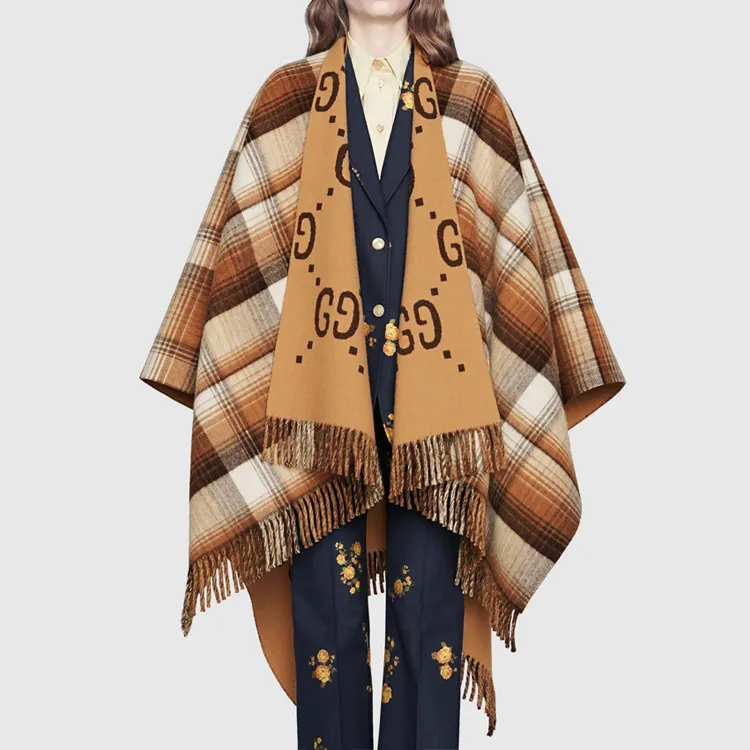 GUCCI Reversible GG Wool Shawl Brown-3