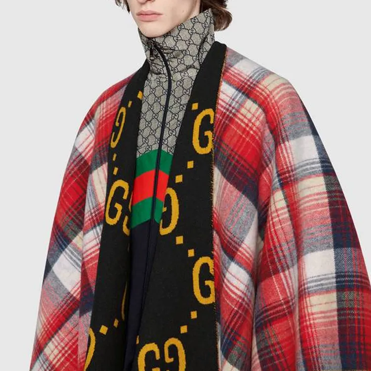 GUCCI Shawls Unisex Black-3