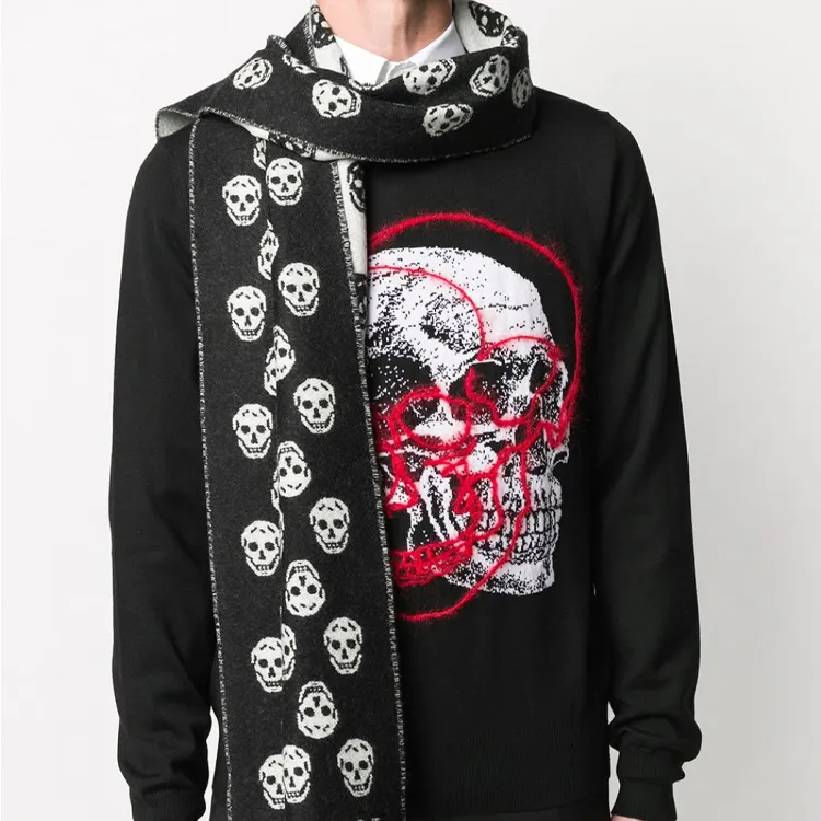 Alexander McQueen Reversible Skull Scarf-5