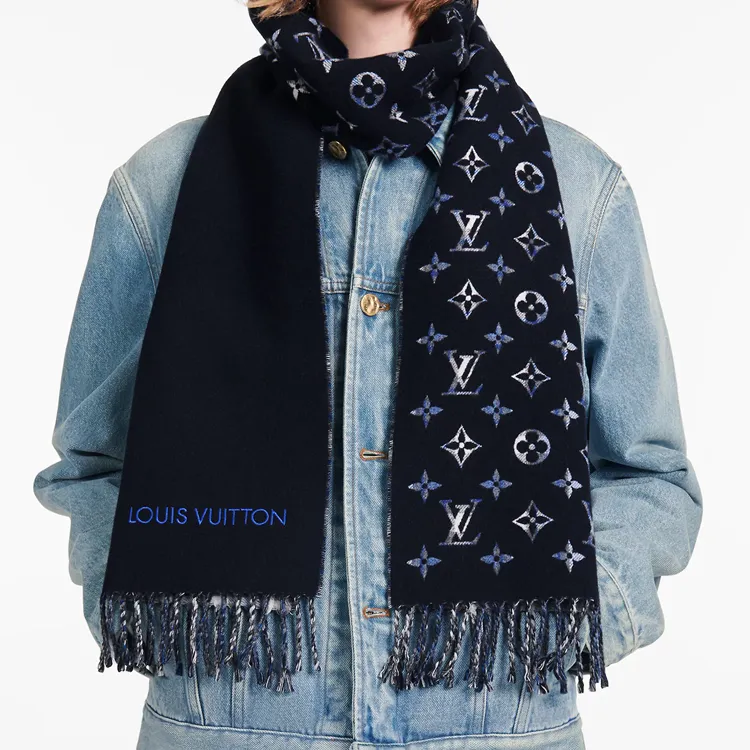 LOUIS VUITTON Monogram Gradient Tartan City Scarf-4