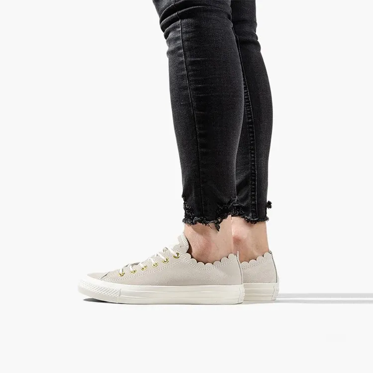 Converse Chuck Taylor All Star Creamy Women's-5