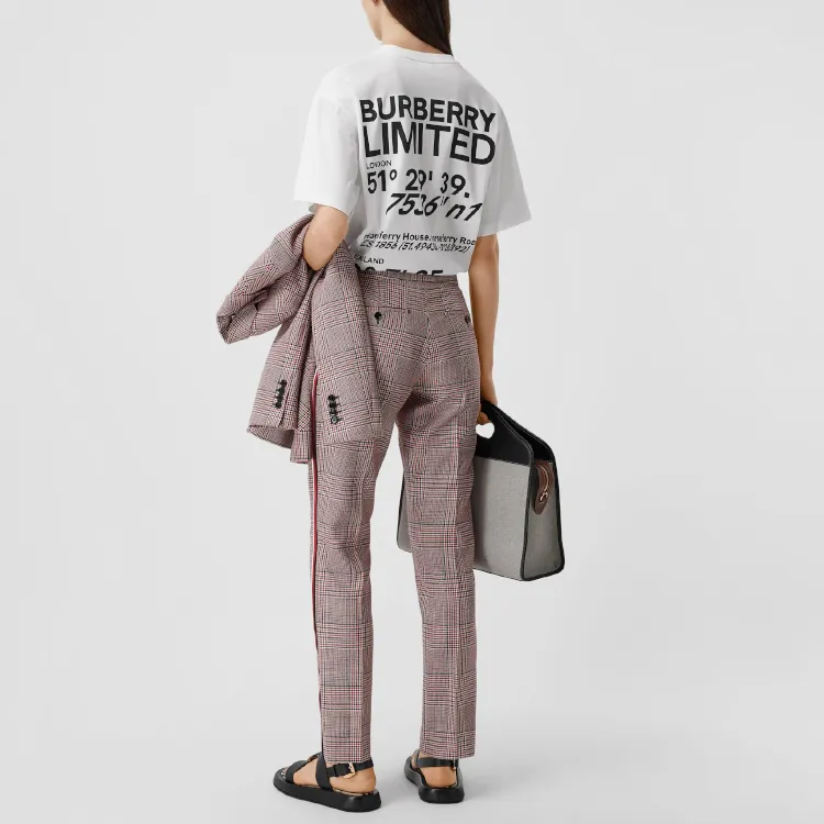 Burberry Women'ss Horseferry Print Cotton Oversized T Shirt White/Black-4