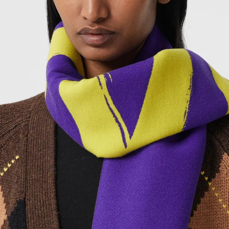 Burberry Knit Scarves Unisex-2