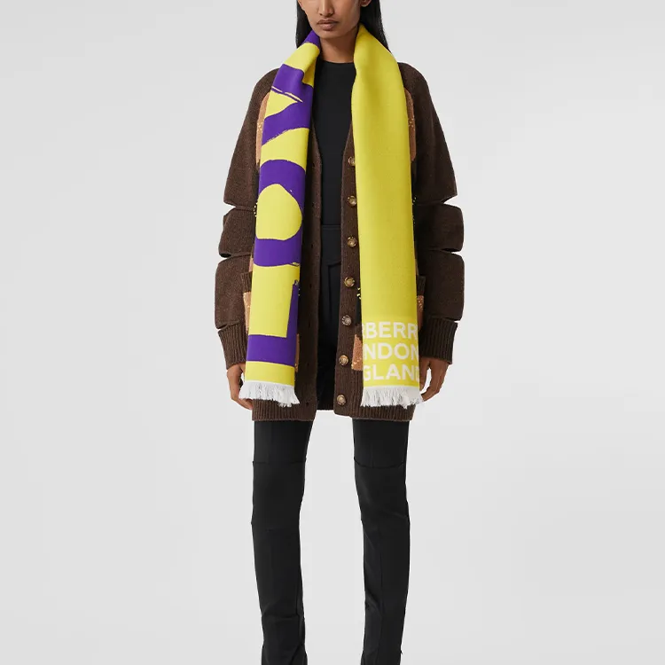 Burberry Knit Scarves Unisex-4