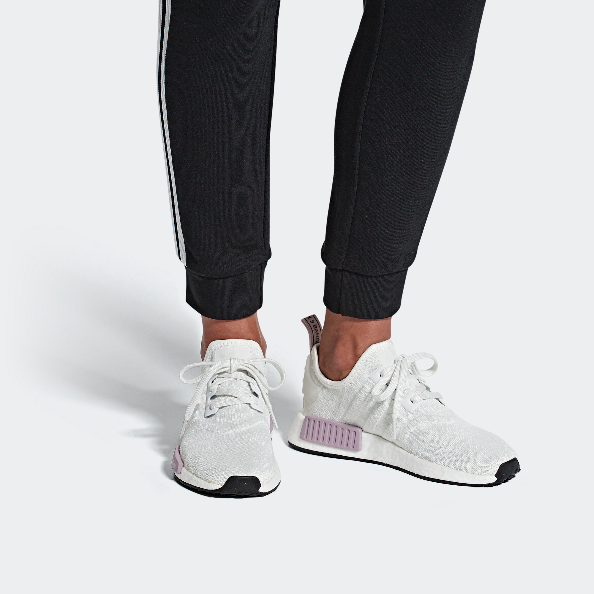 nmd_r1 shoes orchid tint