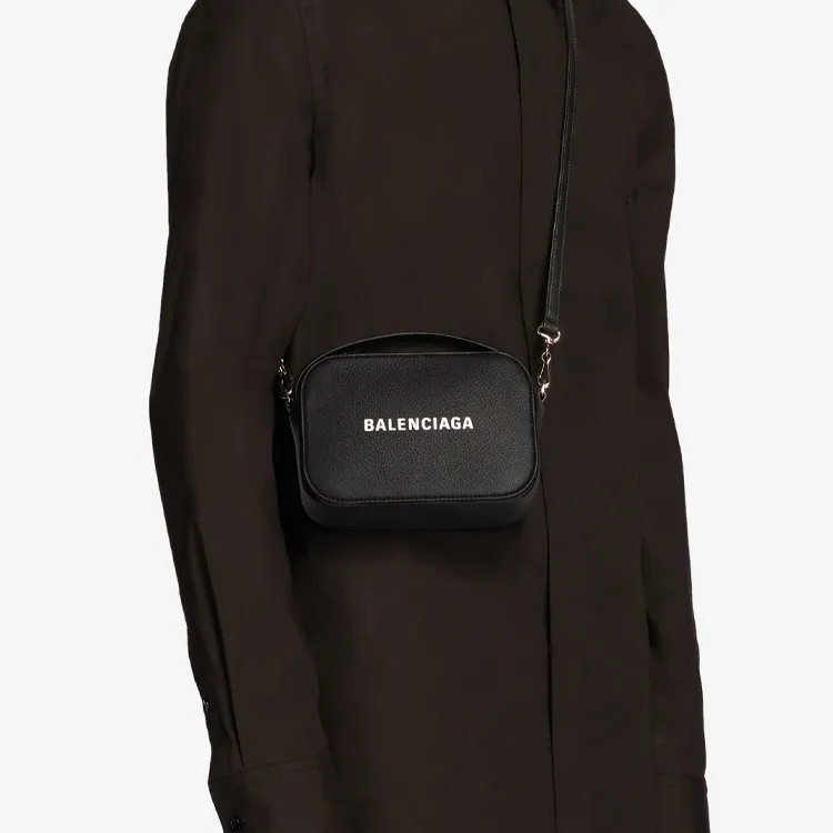 Balenciaga Everyday Smooth Calfskin Camera Bag Portable Crossbody Bag Shoulder Bag Women's Black-4