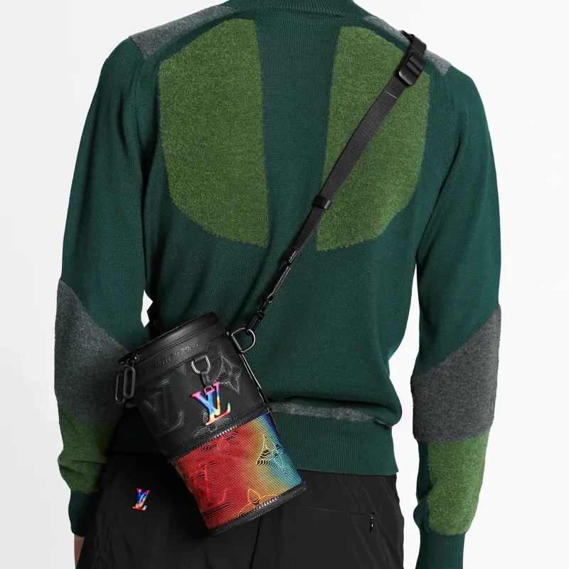 LOUIS VUITTON 2054 Expandable Polochon-7