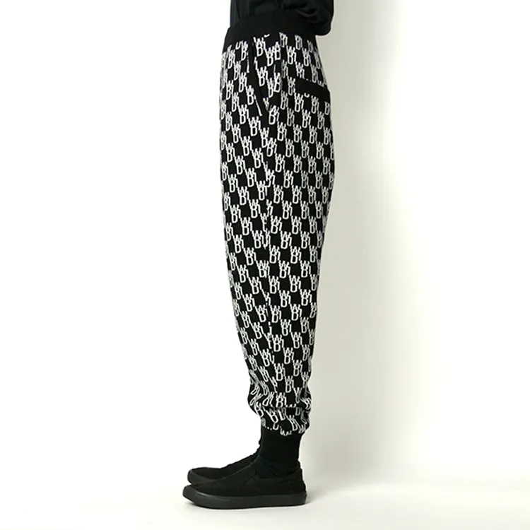 WE11DONE Logo Jacquard Knitted Trousers-3