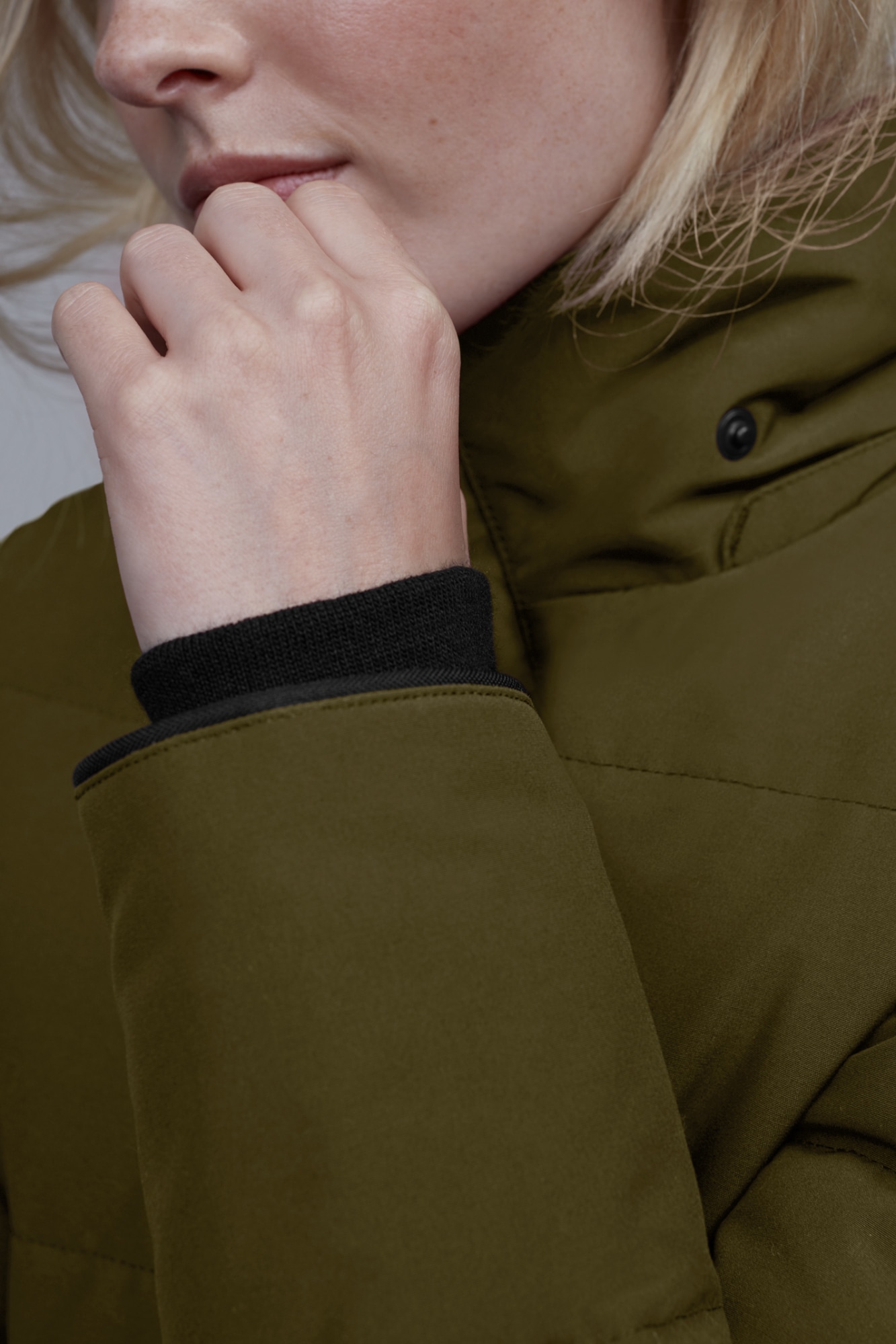 Canada Goose Down Jacket Winter Women's Army Green XS - POIZON
