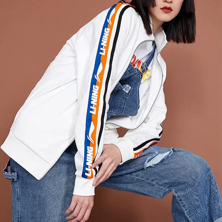 LINING Sports Fashion Collection Sweatshirts Unisex Ivory-2