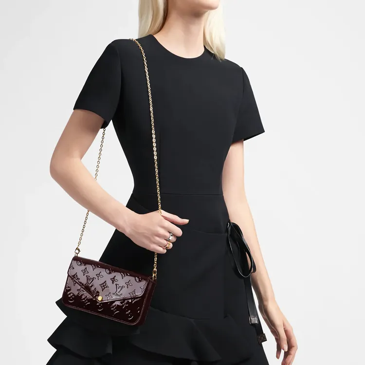 LOUIS VUITTON Pochette Felicie Monogram Vernis Amarante-7